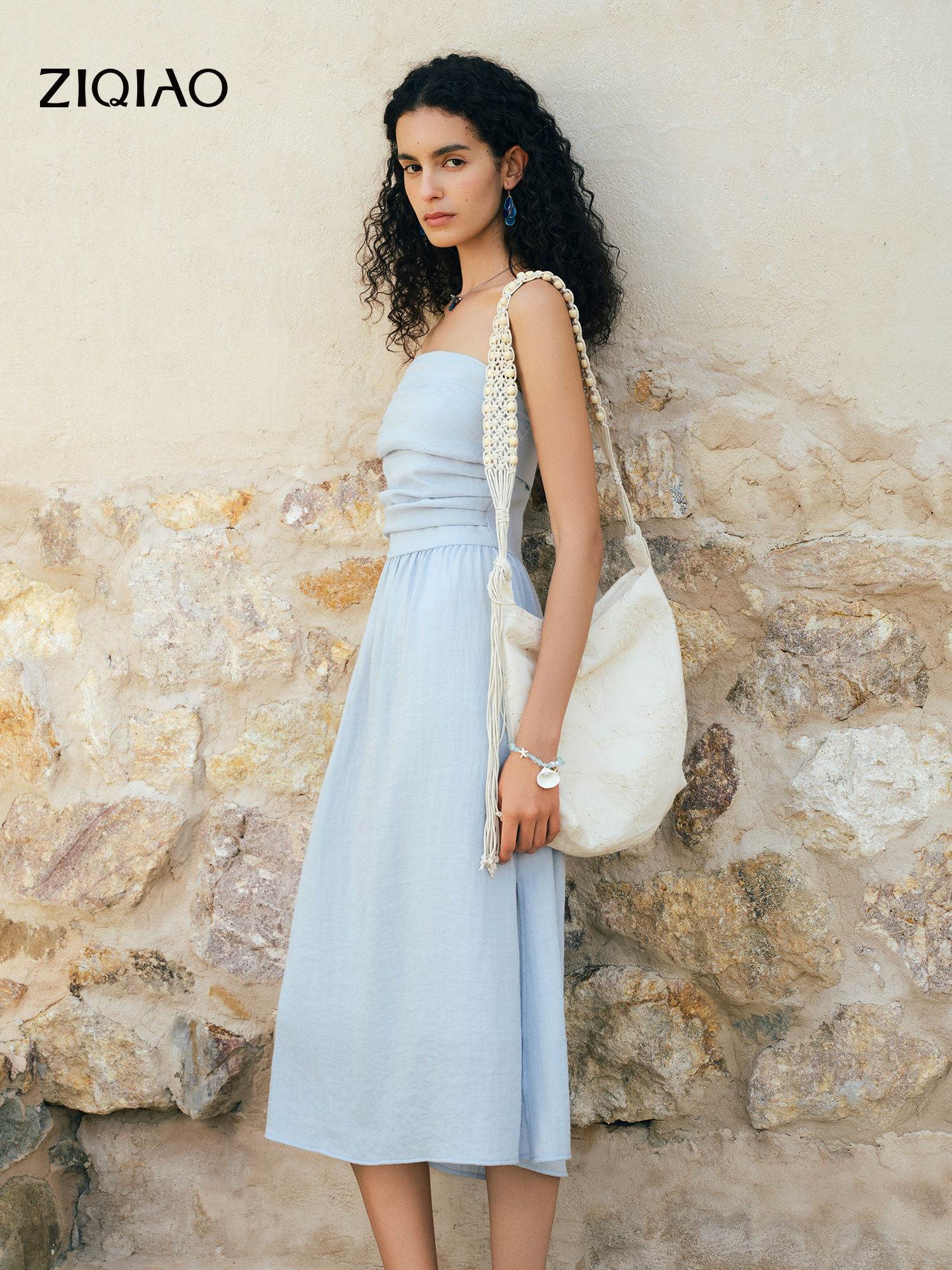 Vestido Midi ZIQIAO para Mujer, Nuevo Modelo Verano 2026, Azul Cielo, Estilo Bandeau, Corte Entallado, Diseño Fruncido, Elegante, para Vacaciones o Citas