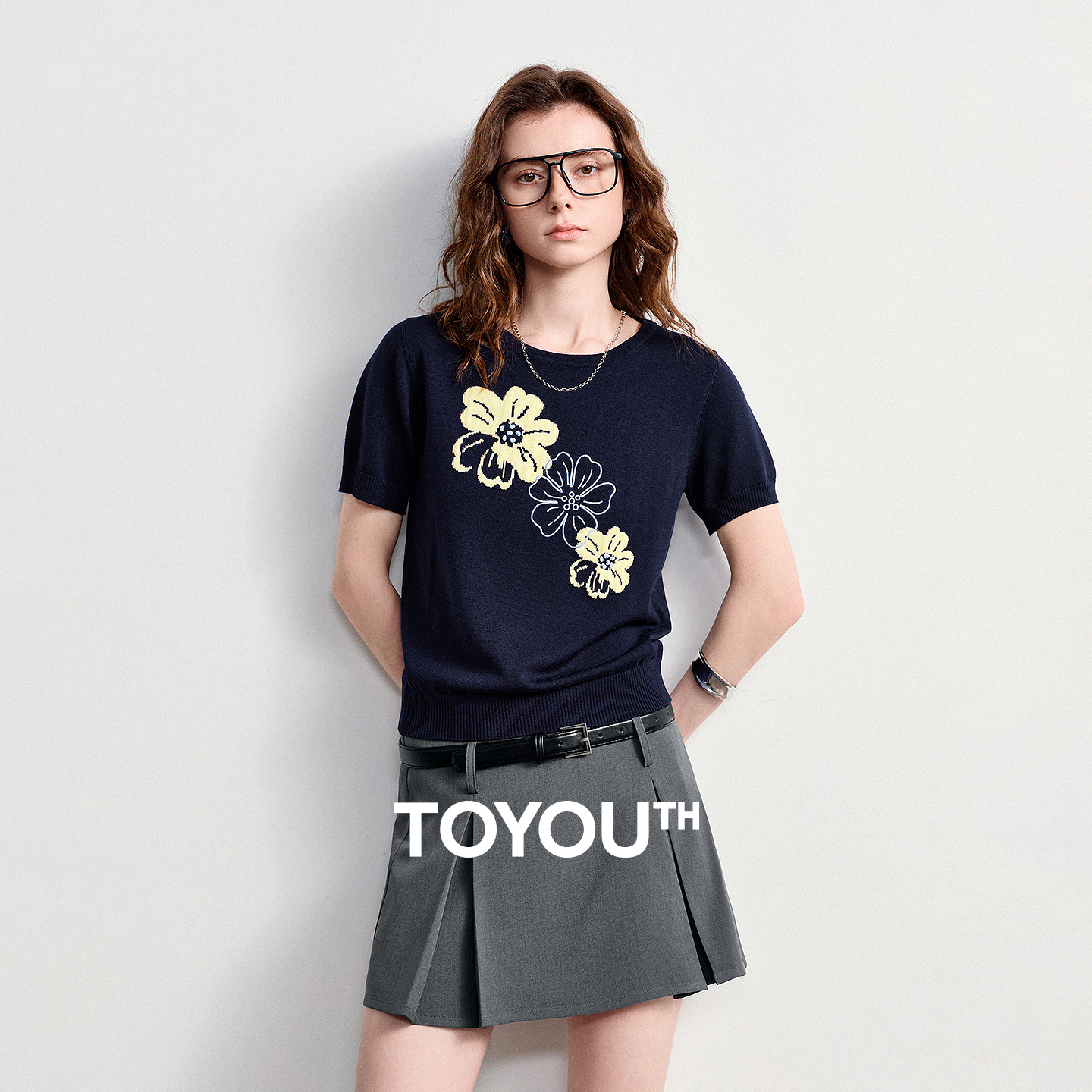 TOYOUTH Blusas Femininas de Tricô 2026 Verão Novo Lyocell Gola Redonda Caimento Regular Jacquard Floral que Valoriza a Silhueta Tendência