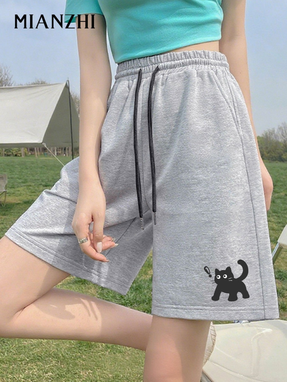 Celana Pendek Kasual Wanita Motif Kucing untuk Musim Panas, Model A-Line Longgar, Panjang Selutut, dengan Kantong, Tali Serut, Pinggang Elastis, Bahan Katun Murni