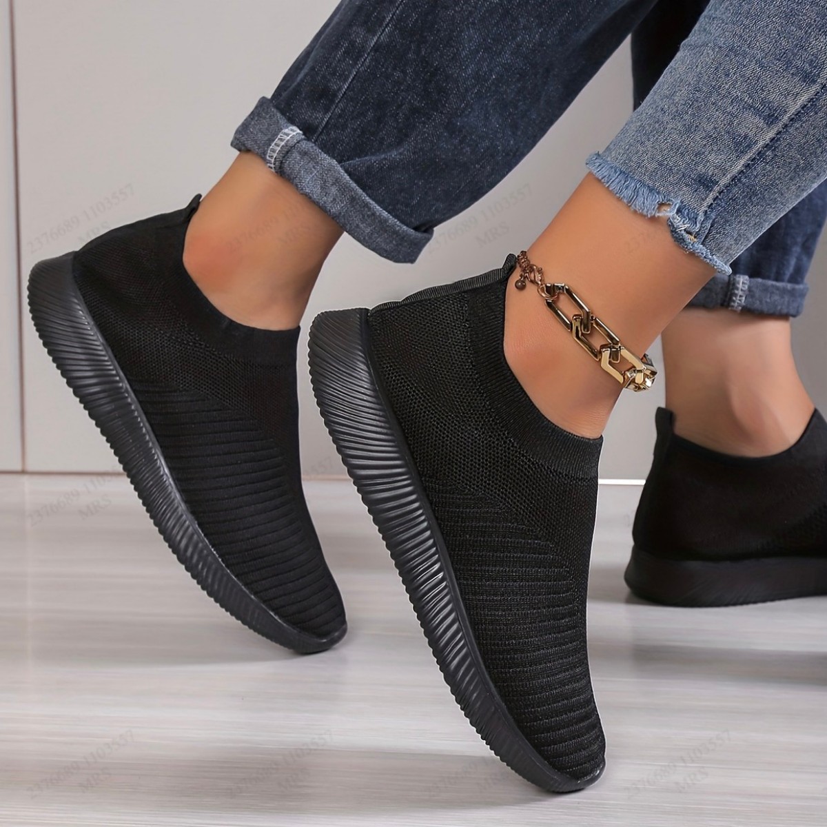 Tênis Femininos Leves e Respiráveis em Malha, Slip-On, Preto e Branco, para Corrida e Moda Casual