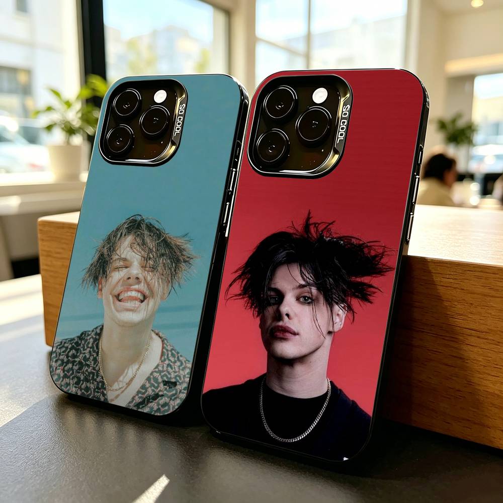 Capa de Celular UK-k Singer Yungblud para iPhone 17, 16, 15, 14, 13, 12, 11 Plus, Pro Max, XS, Capa Colorida Prateada Funda