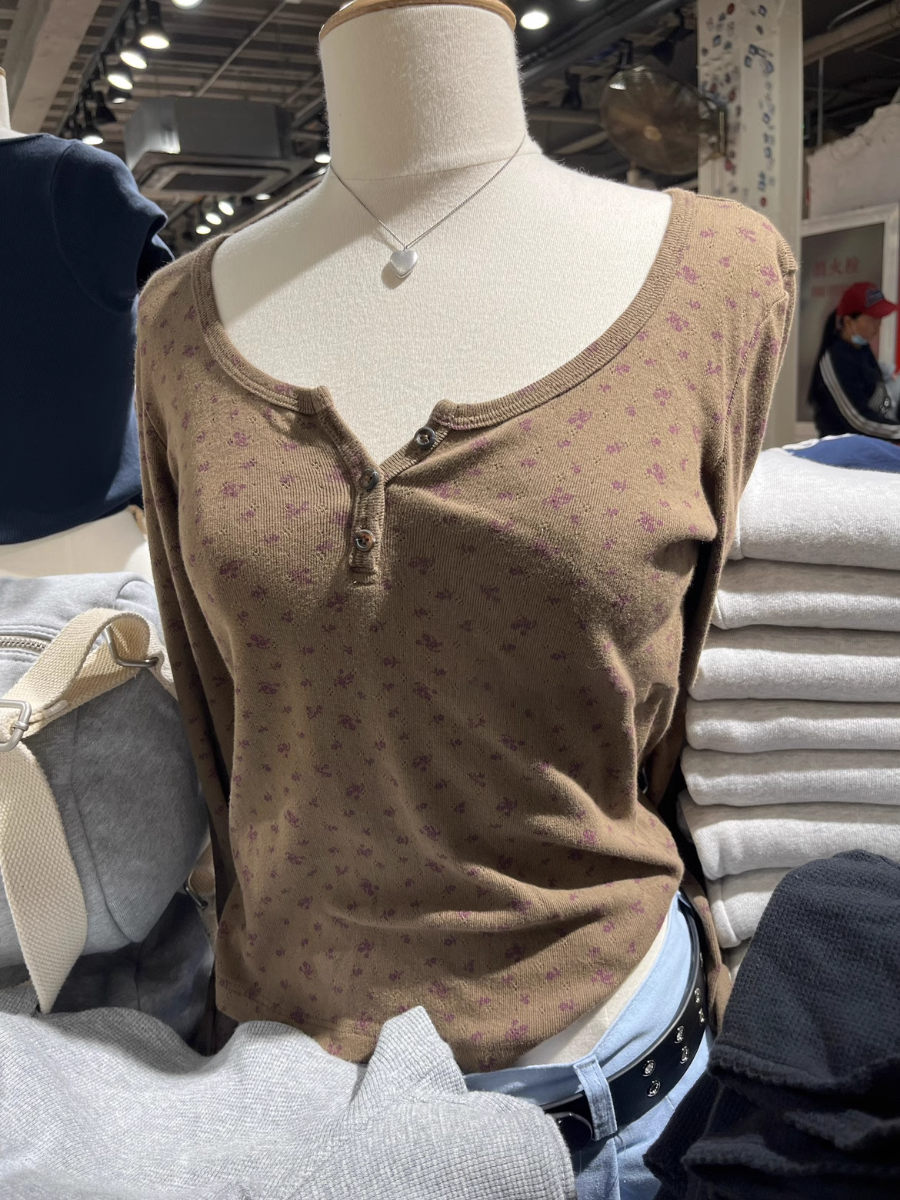 Oeillet imprimé fleuri à manches longues haut court pour femme col rond trois boutons t-shirts minces doux fille décontracté mignon t-shirt hauts vêtements