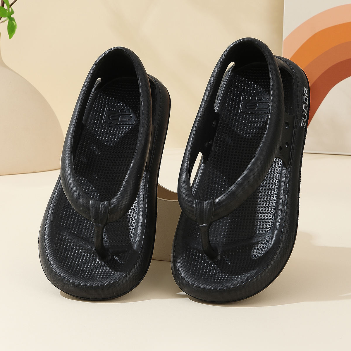 Sandal jepit dengan hak untuk pria dan wanita di musim panas, anti-selip, tahan lama dan tahan aus, sandal jepit dengan tumit, sandal tebal