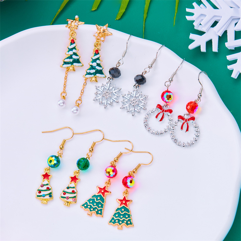 Modne emaliowane kolczyki w kształcie choinki dla kobiet Dainty Tassel Biżuteria świąteczna Bowknot Snowflake Star Dangle Ear Drop Gift