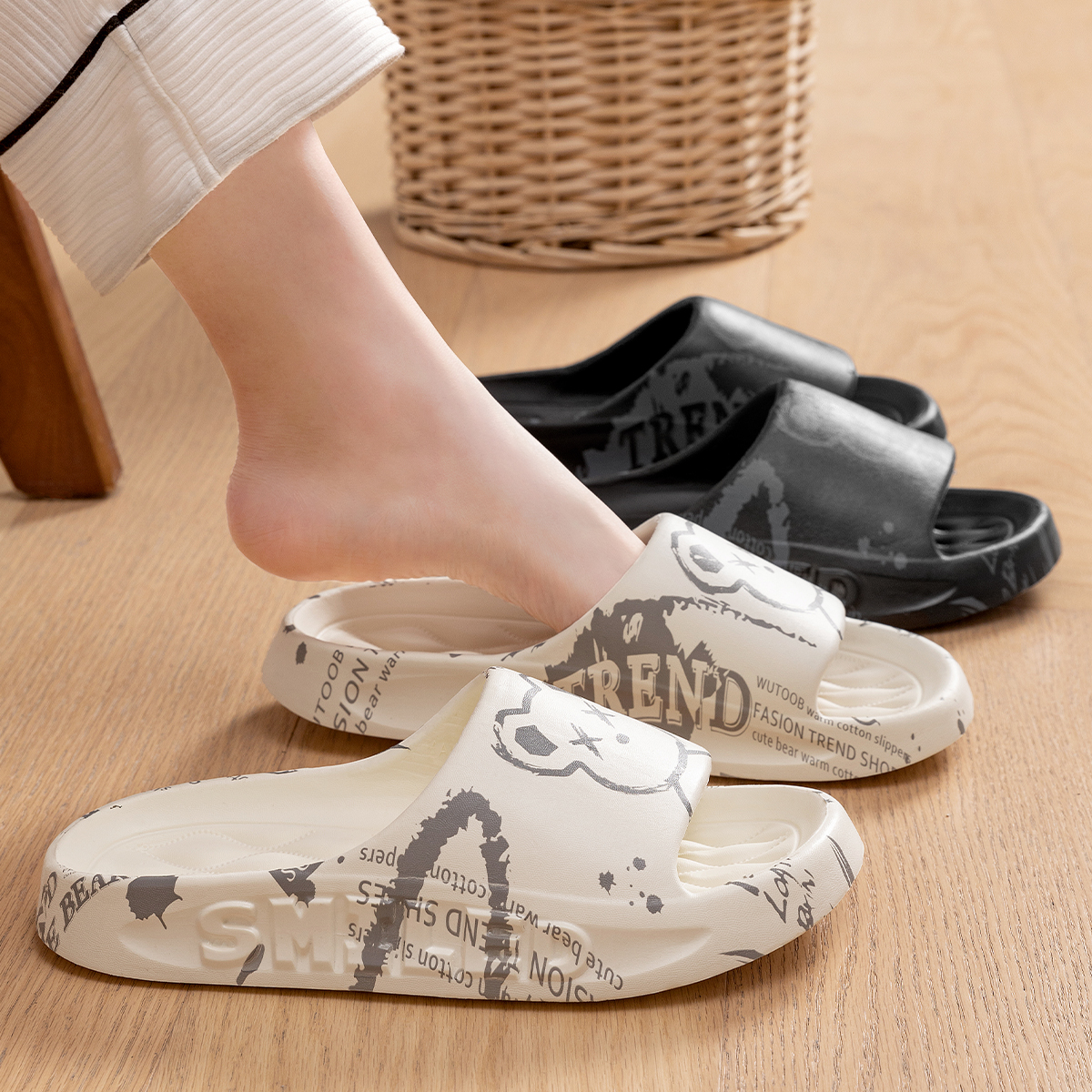 Nuevas Pantuflas Gruesas de Verano Versión Coreana para Interiores y Exteriores, para el Hogar y el Baño, Sensación de Comodidad 4.0, para Parejas