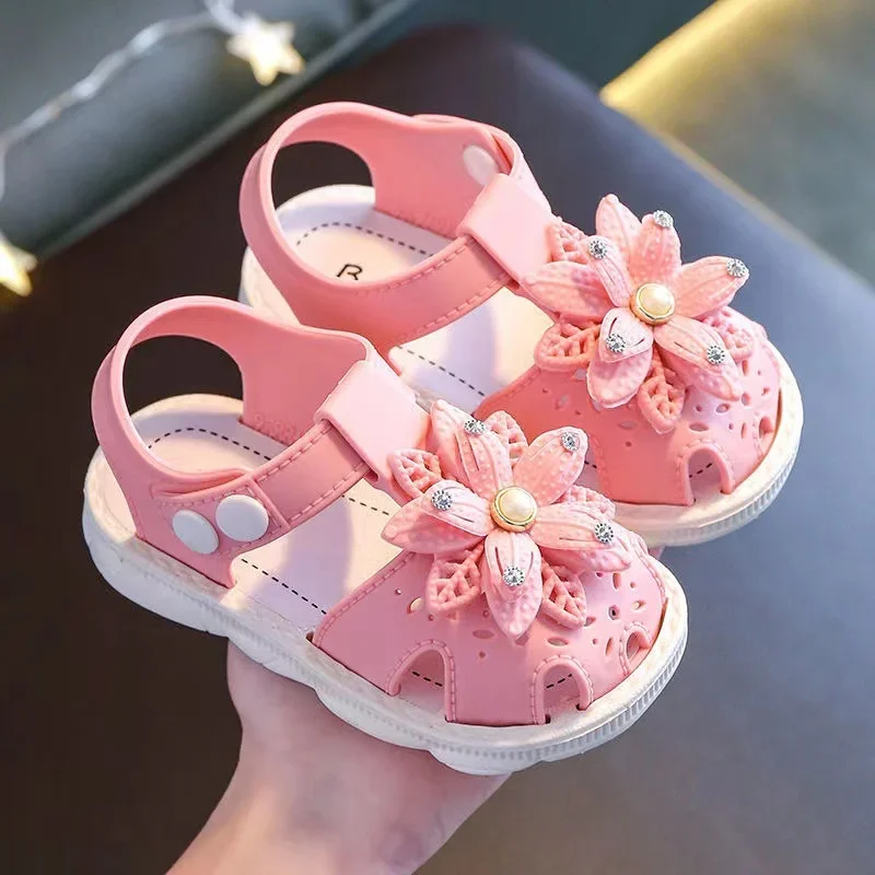 Sapatos de verão infantis com laço sólido, sandálias fofas de praia em pvc antiderrapantes para bebês meninas, calçados macios para crianças, sandálias da moda