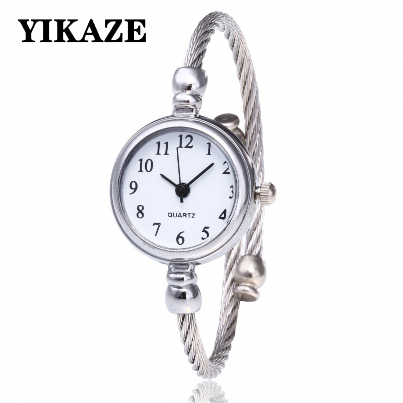 YIKAZE ขนาดเล็กสร้อยข้อมือกําไลข้อมือทองหรูหรานาฬิกาสแตนเลส Retro สุภาพสตรีนาฬิกาข้อมือควอตซ์แฟชั่น Casual บางนาฬิกา