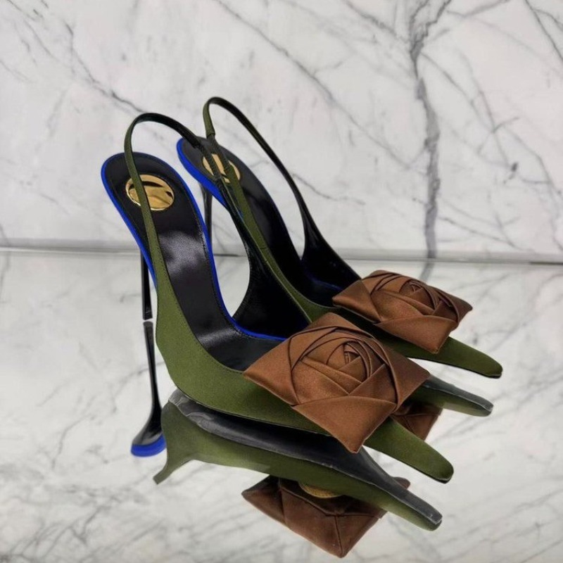 2026 Lente- en zomercollectie: Nieuwe puntige bloemenstiletto sandalen voor dames, sexy modetrend, hoge hakken