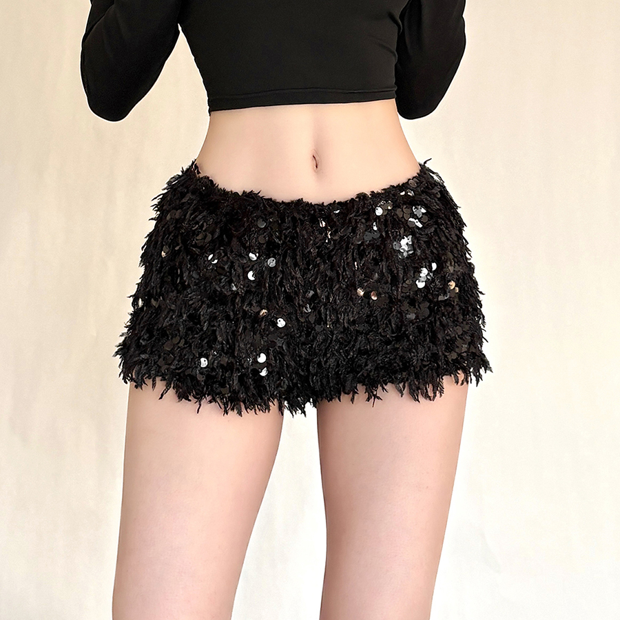 SylCue Harige Kwastje Mini Shorts Vrouw 2026 Nieuwe Stijl Pailletten Patchwork Elastische Taille Zoete Meisjes Street Fashion Elegante Bodems