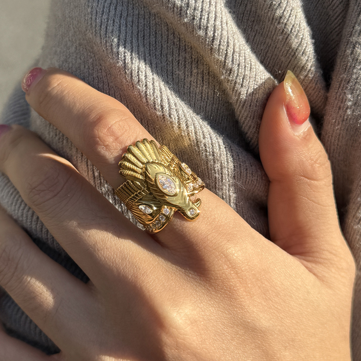 YHTOT 18K Gold Plated Stainless Steel Water Drop Zircon Eagle Ring Texture Bird Ring Woman Jewelry
