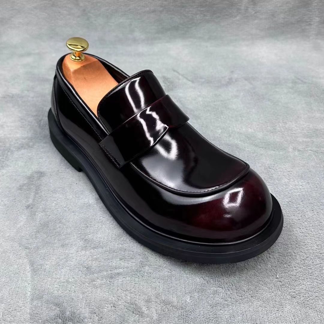 Moda masculina estilo britânico 2025 verão novo couro genuíno moda respirável dedo do pé grande negócios sapatos casuais de couro