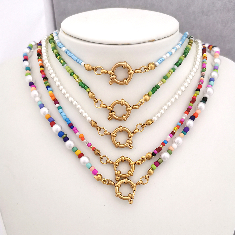 Collier ras du cou imitation perles pour femme, perles de rocaille arc-en-ciel, fermoir à ressort en acier inoxydable, boucle marin, chaîne de base couleur or, style bohème