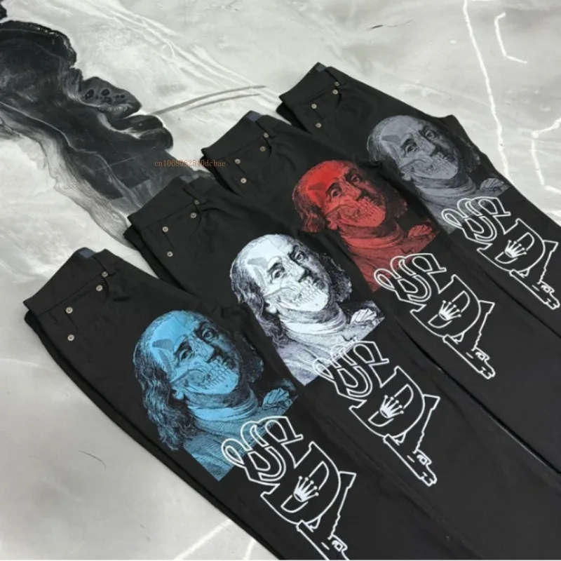 Черные прямые джинсы для мужчин и женщин Ins New Net Red Design Широкие брюки с индивидуальным принтом Зимние свободные повседневные джинсы High Street