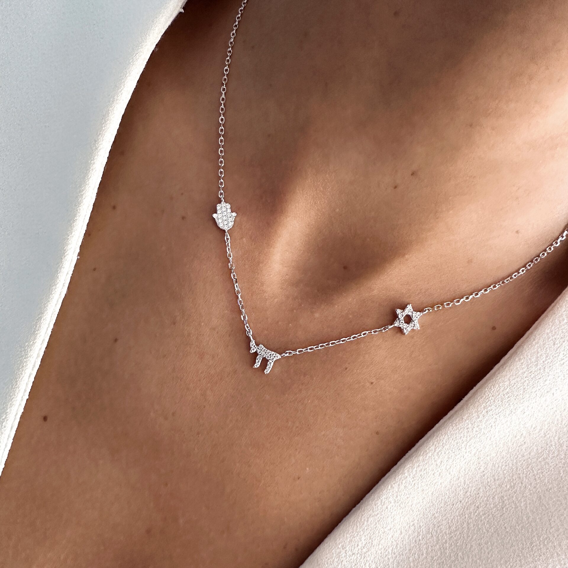 Micro pavé CZ Hamsa main oeil Chai charme signe de vie amulette juive collier religieux 2026 nouveau