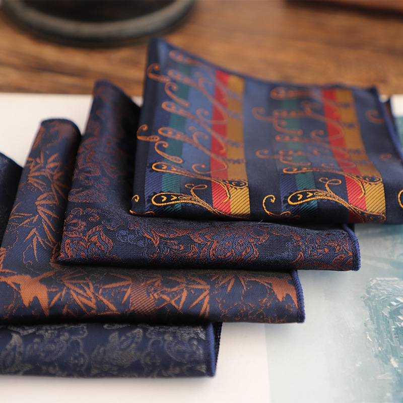 2025 Nieuw Ontwerp Heren Pochet Polyester Bloemen Stippen Zakdoek Koreaanse Jacquard Bruine Sjaal Pak Bruiloft 22 cm Zakdoek