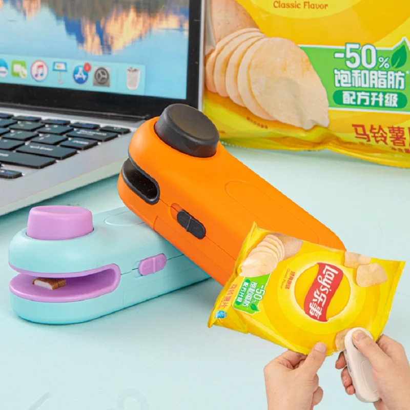 Tragbarer Mini-Versiegler 2-in-1 Heißsiegelgerät für Snacks Heimgebrauch Wiederaufladbarer Versiegler Vakuumversiegler Snacks Plastiktüten-Heißsiegelgerät