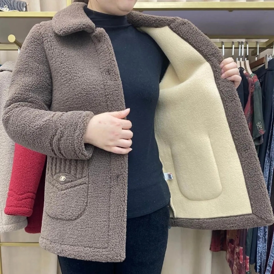 2023 novo inverno nova imitação de lã de cordeiro jaqueta acolchoada grosso veludo bolso sólido mãe casaco de pele de cordeiro feminino parkas outerwear 5xl