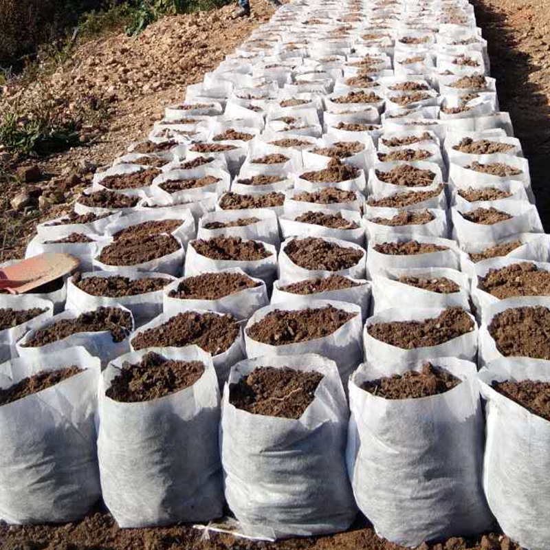 100 Buah Ukuran Berbeda Pot Bibit Non-woven Mudah Terurai Tas Penanaman Ramah Lingkungan Tas Pembibitan Tas Tanaman Tumbuh untuk Taman
