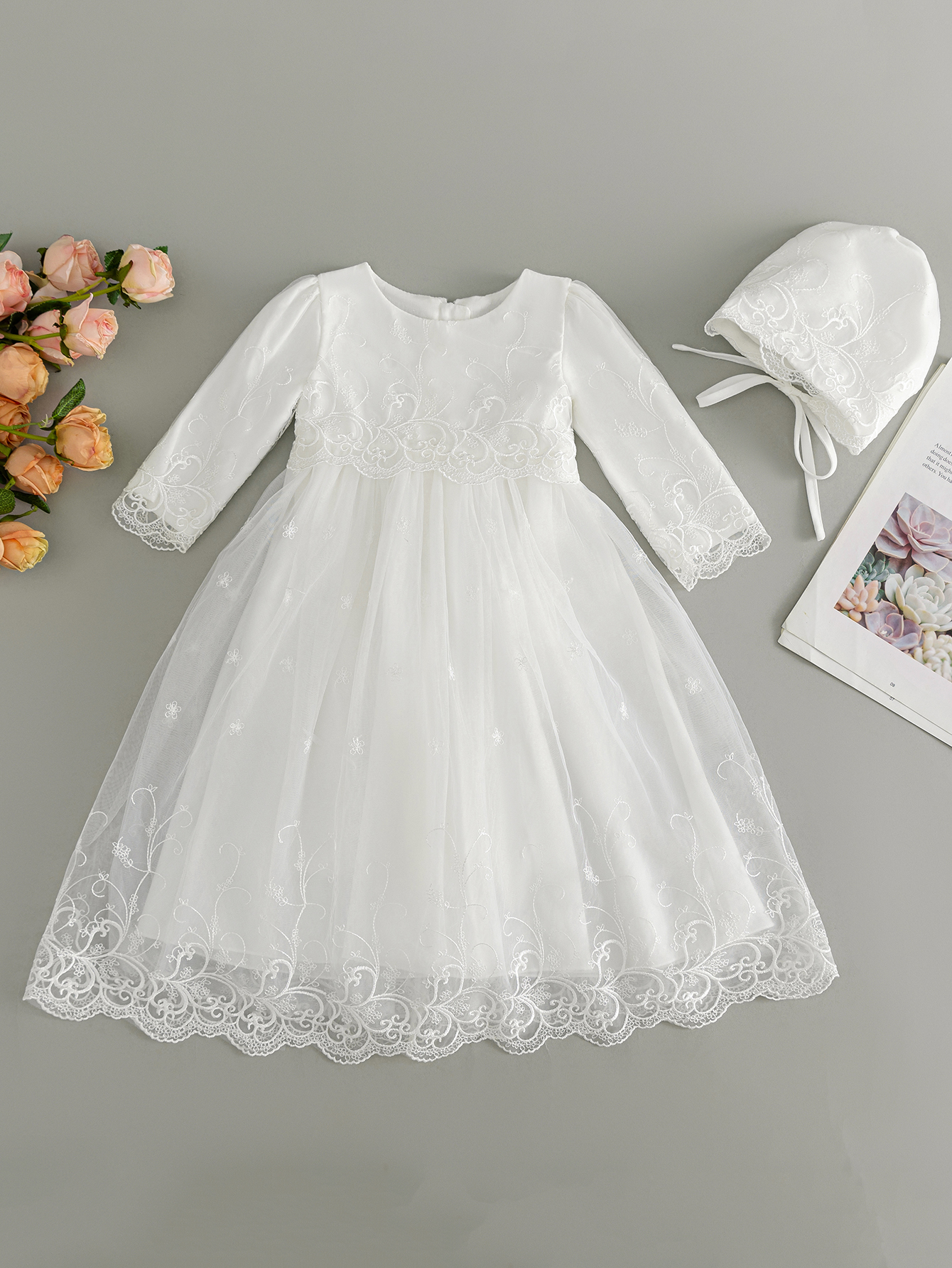 Vestido blanco de manga larga para niña con capó, diseño de vestido de graduación de alta gama para celebraciones de cumpleaños, vestido de fiesta para niña