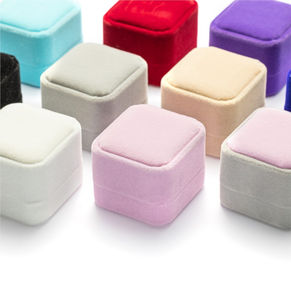 Caja organizadora cuadrada de terciopelo para pendientes y anillos de compromiso, color rojo, regalo del Día de San Valentín, escaparate de anillos de boda, embalaje de joyería al por mayor