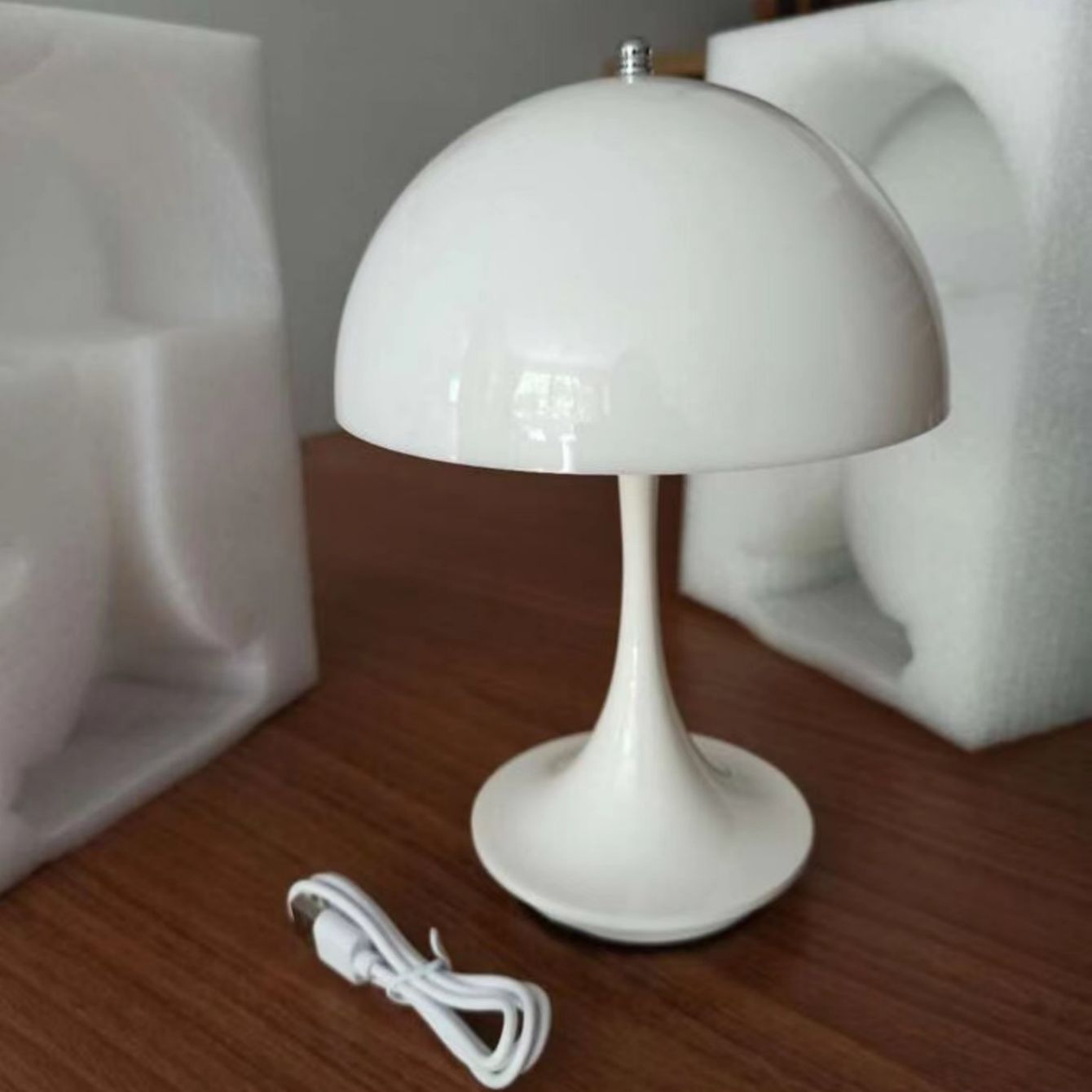 Lampa stołowa z pąkami kwiatowymi, ładowana przez USB, mała lampa biurkowa, przyciemniana dotykowo, dekoracyjna lampka nocna do sypialni