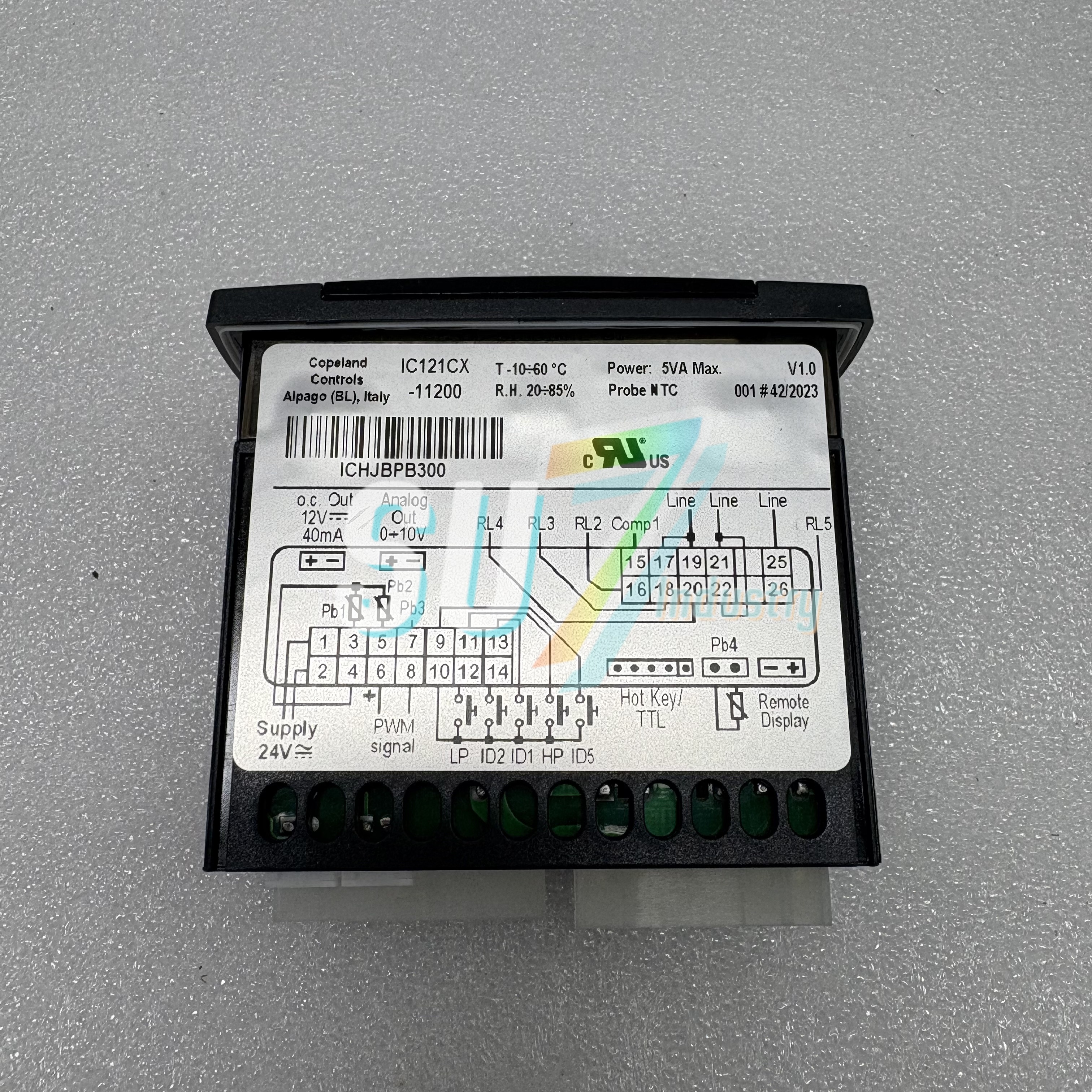 Temperature controller  IC121CX-11200    New original