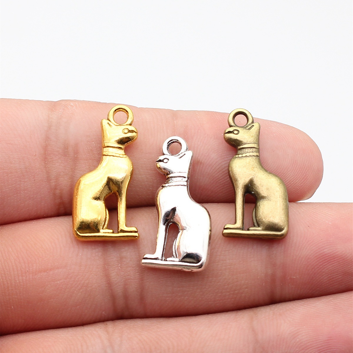 WYSIWYG 5 piezas 25x12mm 3 colores Colgantes de gato egipcio de la suerte de moda para fabricación de joyas y accesorios de joyería DIY