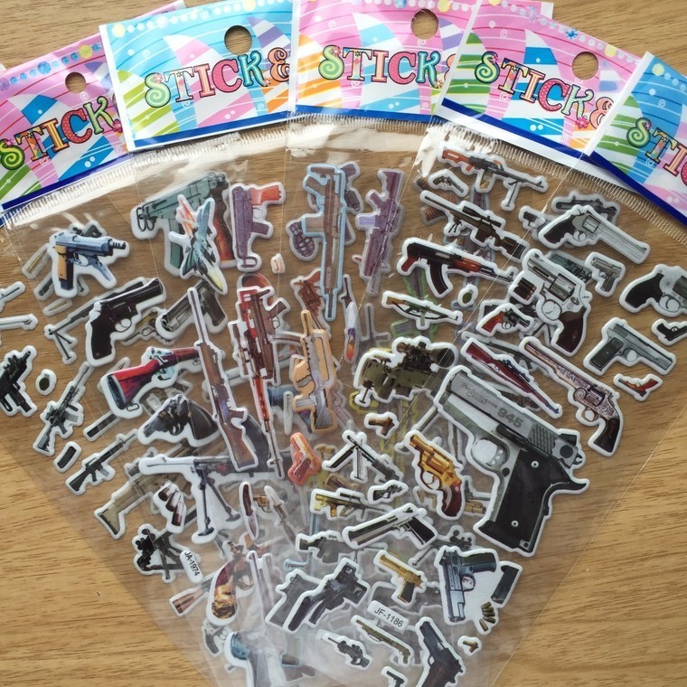 HOT! 1 CÁI nổi tiếng thế giới gun 3D stickers home trang trí tường phim hoạt hình nhỏ sticker tủ lạnh máy tính xách tay cho đồ chơi trẻ em GWOLVES