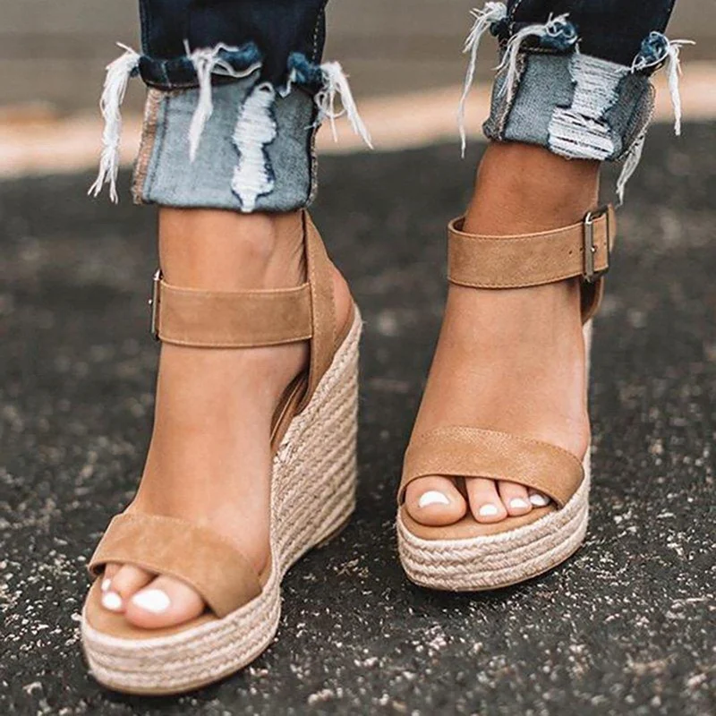 2024 Sandali estivi Donna Zeppe Piattaforma Scarpe da donna in canapa Donna Colore caramella Casual Ragazze Slip on Strap Cross Girls Plus Size
