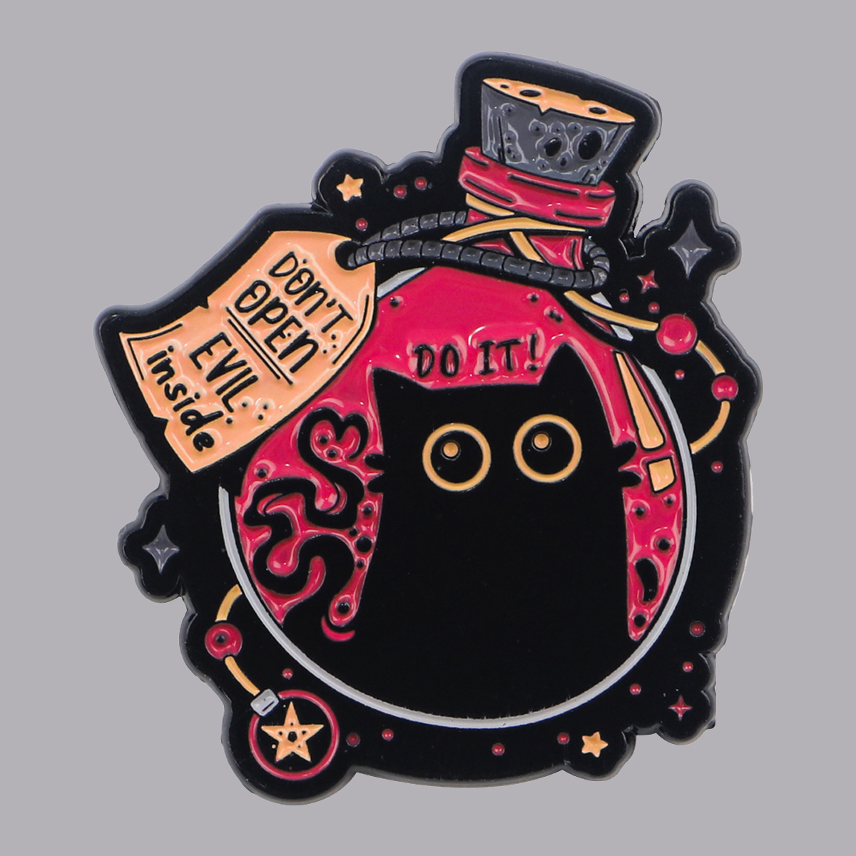 Pin esmaltado de gato negro bonito, broche de Animal, alfileres de solapa, insignia en mochila, accesorios de ropa, joyería de bruja, regalos de Halloween