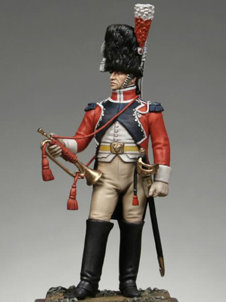 Żołnierz z żywicy 1/32 54MM Starożytna Policja Wojskowa z Rogiem 1807-1810 Model Niezmontowany Niepomalowany Zestaw do Składania Figurki