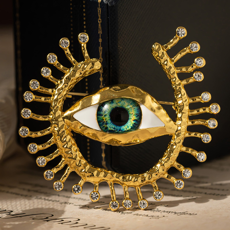 New Evil Eye Badges Cosplay Anime Demon Blue Eye Vintage Devil Eyes Brooches Costume Pin Fans Collection Friends Gifts Wholesale