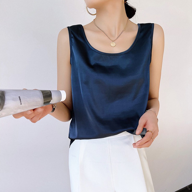 Colete Feminino de Seda Acetinada Gola Redonda Sem Mangas Solto para Primavera/Verão 2025 – Blusa Versátil para Usar por Cima ou por Baixo