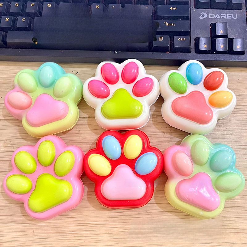 1 個ソフト粘着ストレスリリーフリラックスおもちゃスクイズ猫の足のおもちゃ解凍ピンチ猫の足 PU 遅いリバウンドおもちゃ