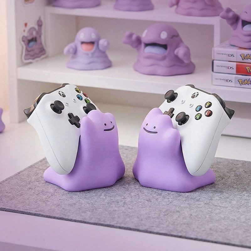 Nuevo Soporte Universal para Control de Videojuegos con Diseño de Anime Ditto, Base de Exhibición para Escritorio, Compatible con Xbox, PS5, Switch, Decoración para Gamers, Regalo