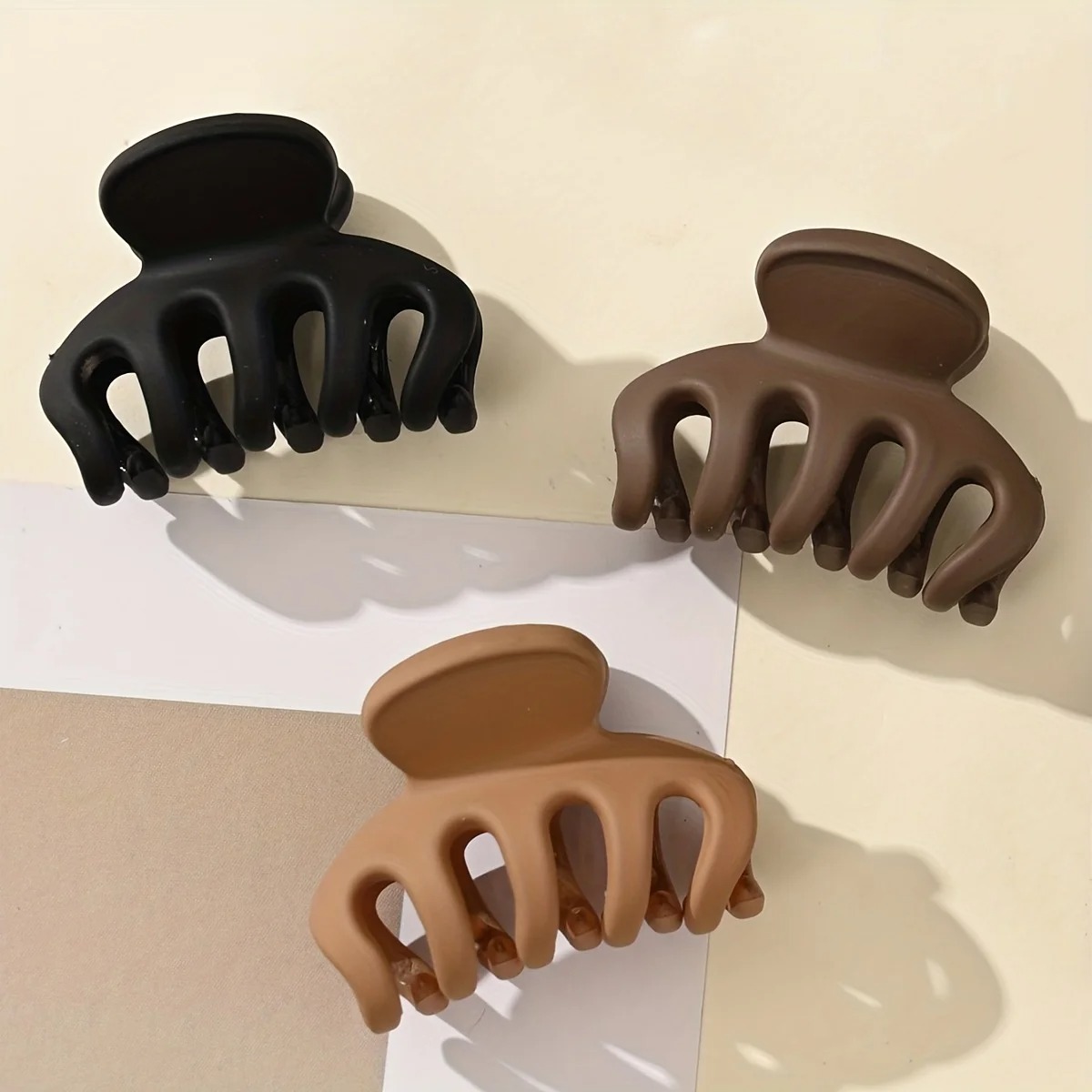Set di 3 fermagli per capelli opachi, stile semplice, fermagli a pinza di squalo, colore unico, fermagli eleganti per capelli da donna