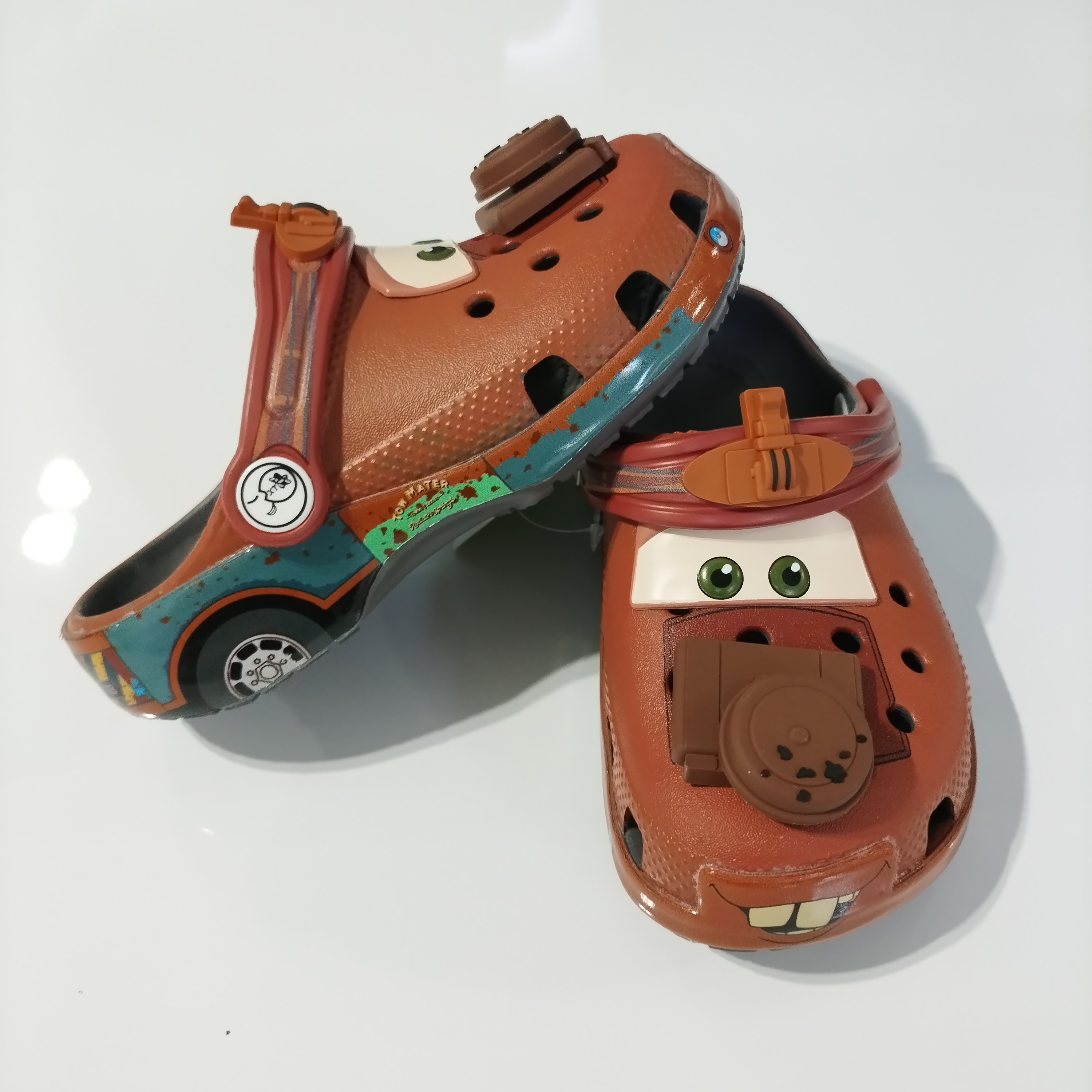 Tamancos estilo croc sandálias deslizantes disney cars mater antiderrapante respirável sapatos de praia ao ar livre sapatos casuais para meninos meninas