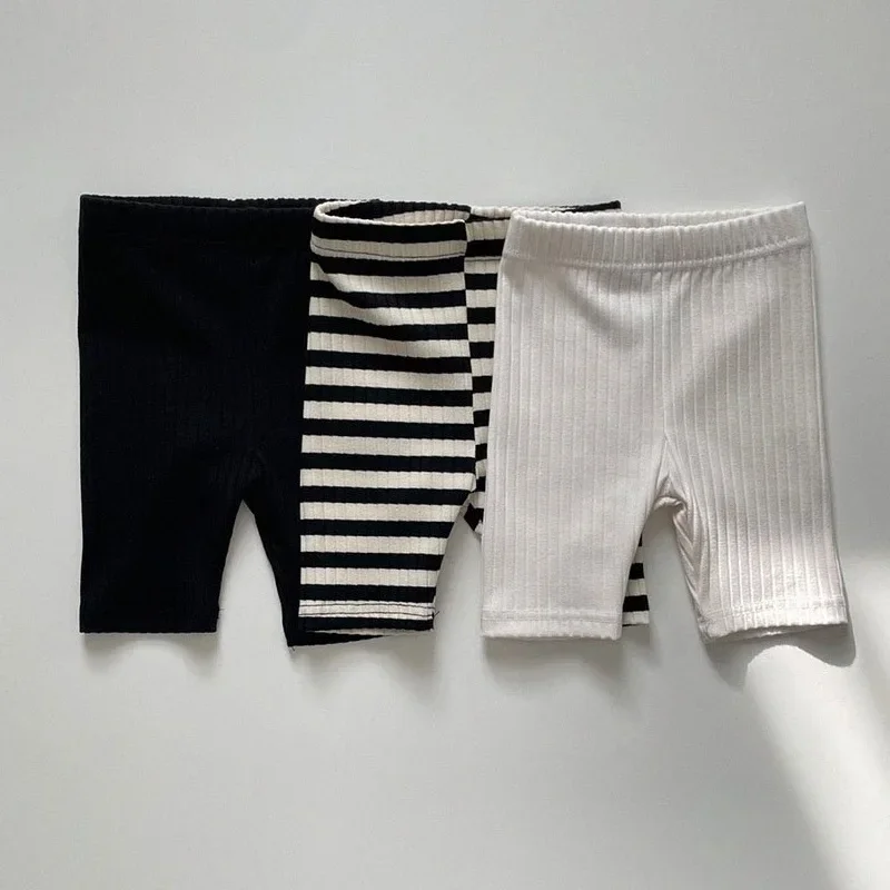 Novedad de verano, pantalones cortos lisos para niños, mallas de algodón para niñas, pantalones elásticos a rayas para bebés, pantalones cortos para niños pequeños, ropa para niños