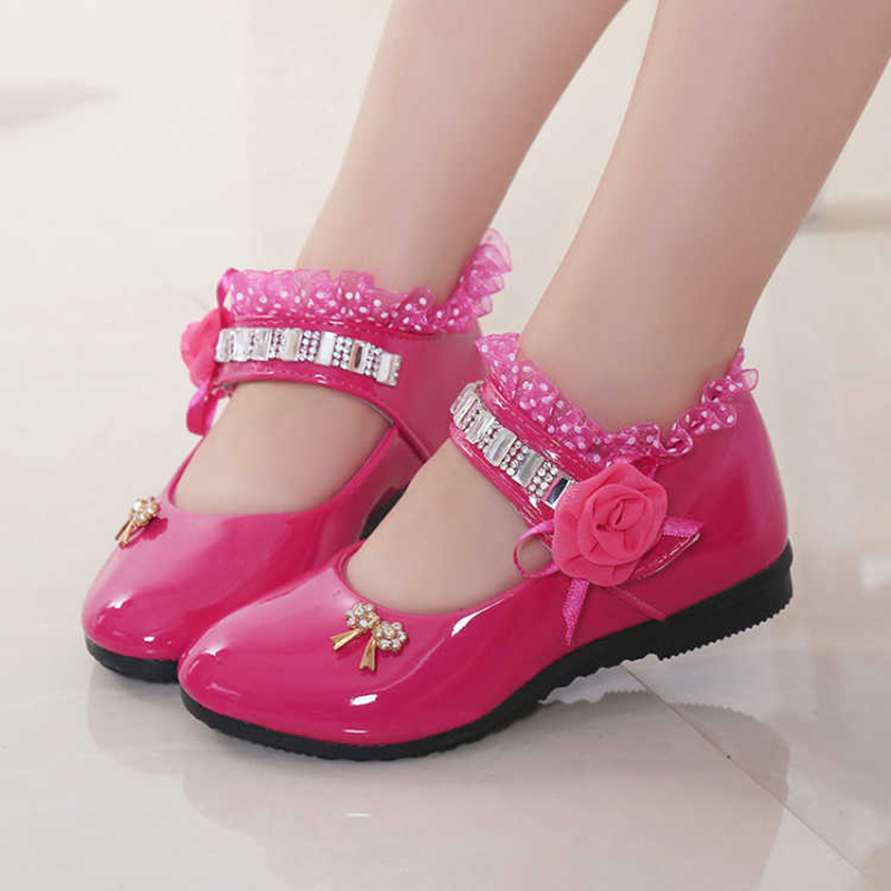 Sapatos de couro para meninas sapatos de princesa 2024 novas crianças sapatos únicos grandes pretos sapatos de desempenho de estudante sapatos de couro de bebê