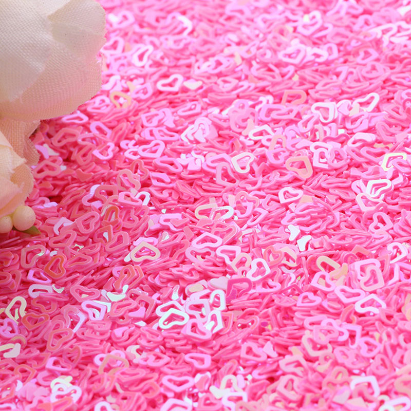 Ultra fino 4mm oco coração lantejoulas para artesanato pet lantejoulas para arte do prego arte do prego/casamento decoração de natal confetes