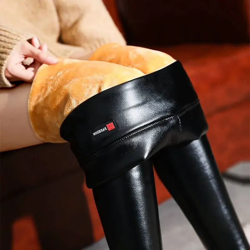 冬の極厚 PU 光沢のあるレザーレギンスパンツ女性のための分割なしハイウエスト痩身長ズボンプラスサイズ S-5XL
