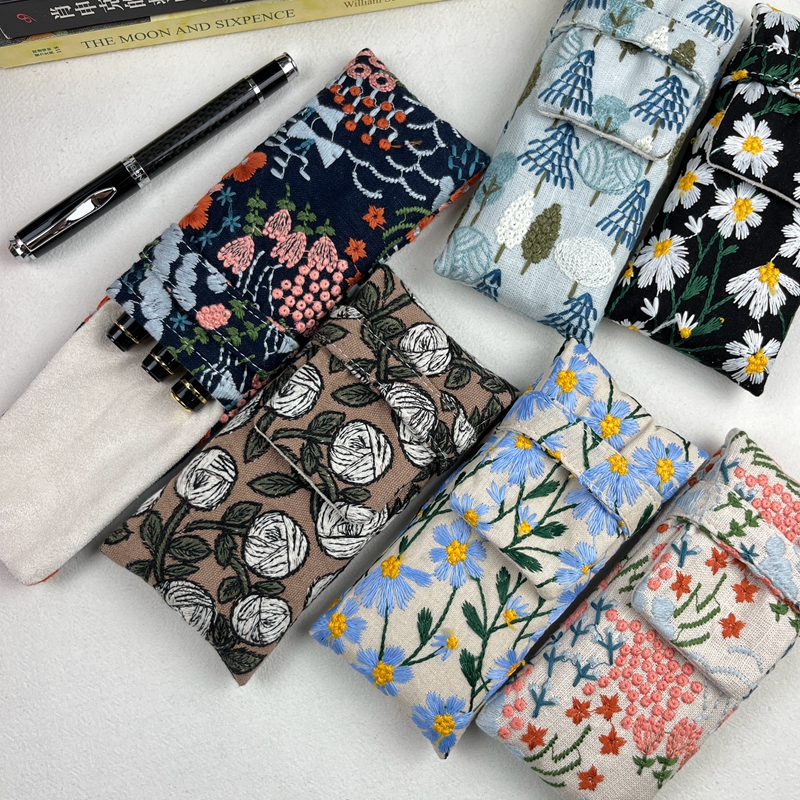Kotak Pensil Bordir Gaya Korea Lucu, Portabel, Bahan Kain, Berkualitas Tinggi, Tempat 5 Pulpen, untuk Perlengkapan Kantor