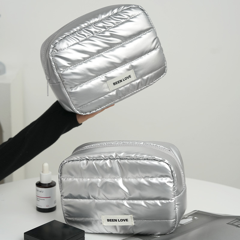 Fashion Large Capacity Makeup Bag Travel Organizer Portable Cosmetic Bag Multifunctional Storage Washbag