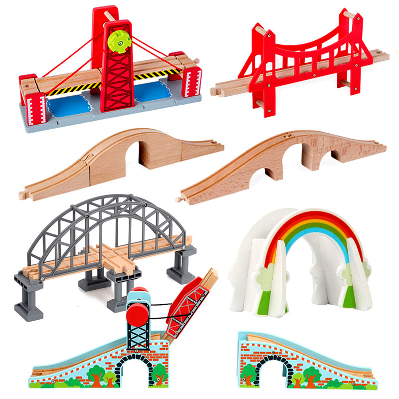 子供の鉄道のおもちゃ木製線路のあらゆる種類の橋梁アクセサリーは、ビロ木製線路のおもちゃに適合子供のギフト用