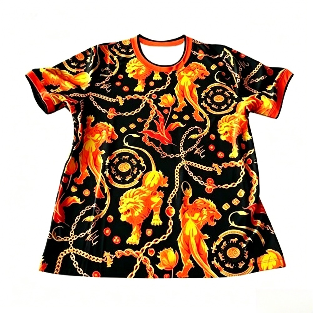 เสื้อยืดลายบาร็อคสุดหรูสำหรับผู้ชาย พิมพ์ลายโซ่สิงโตสีทองทั่วตัว สไตล์วินเทจ สตรีทแวร์ลำลอง เสื้อยืดผ้าฝ้ายสำหรับฤดูร้อน แฟชั่นเสื้อยืดยูนิเซ็กส์