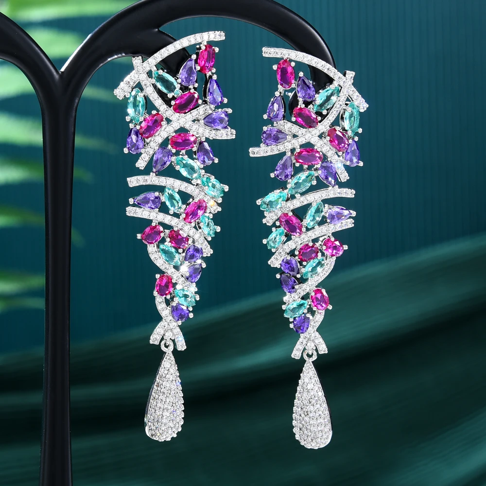 Soramoore anting-anting panjang trendi mewah 2023 anting-anting liontin mode Bohemia wanita seksi gadis pesta aksesoris perhiasan harian