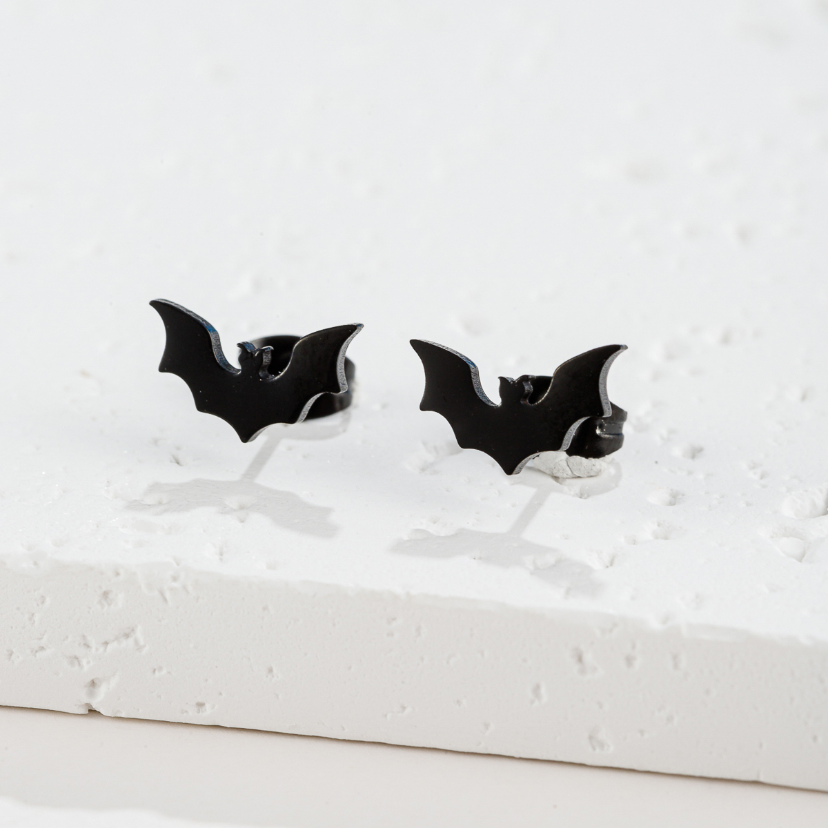 Gothic Vampire Bat Minimalist Earring For Women Stainless Steel Tragus Piercing Earring Jewelry Accessories Halloween Party Gifs