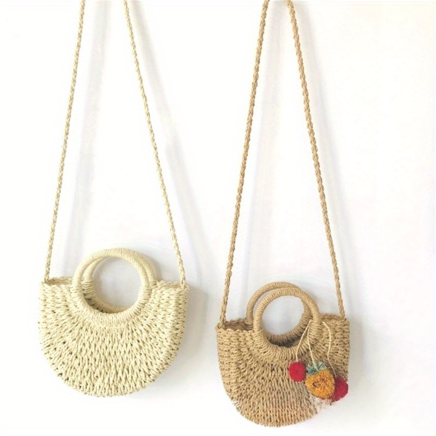 Bolsas de palha com alça redonda feitas à mão, bolsa de corda de papel e bolsa de ombro com pingente pom-pom - acessório de praia casual