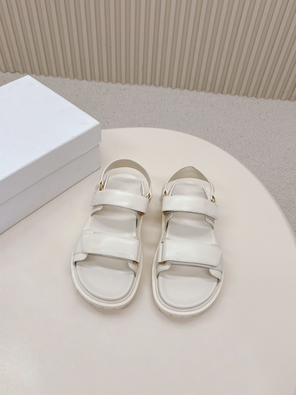 New Summer Women's Sandals Magic Sticker Sandals Thick-Soled Height-Increasing Slippers Open-Toe Roman Beach Sandals Non-Slip