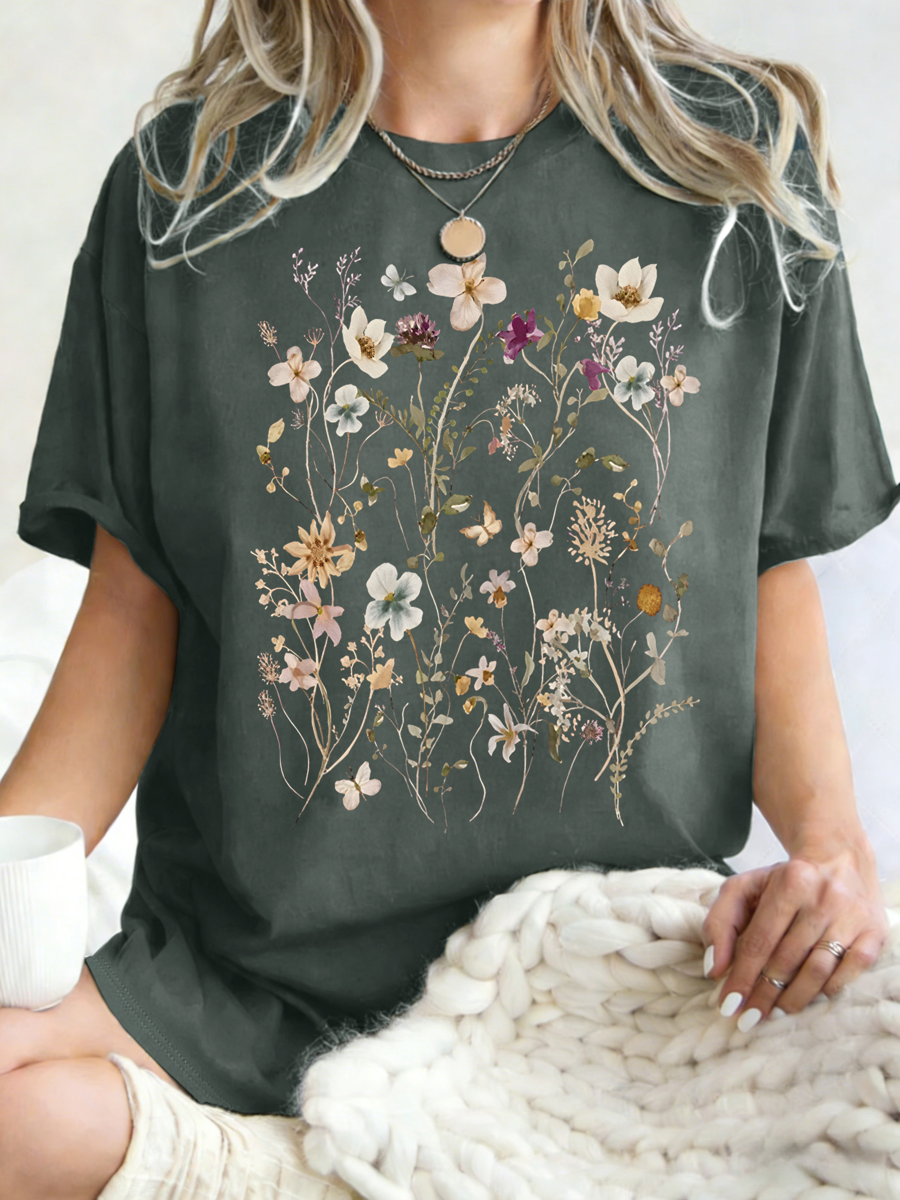 T-shirt femme imprimé avec de magnifiques grappes de fleurs, t-shirt d'été à manches courtes et col rond en coton, t-shirts Y2K pour femmes, hauts de sport pour femmes